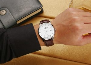 8 mẫu đồng hồ dây da nam giá tốt nhất hiện nay