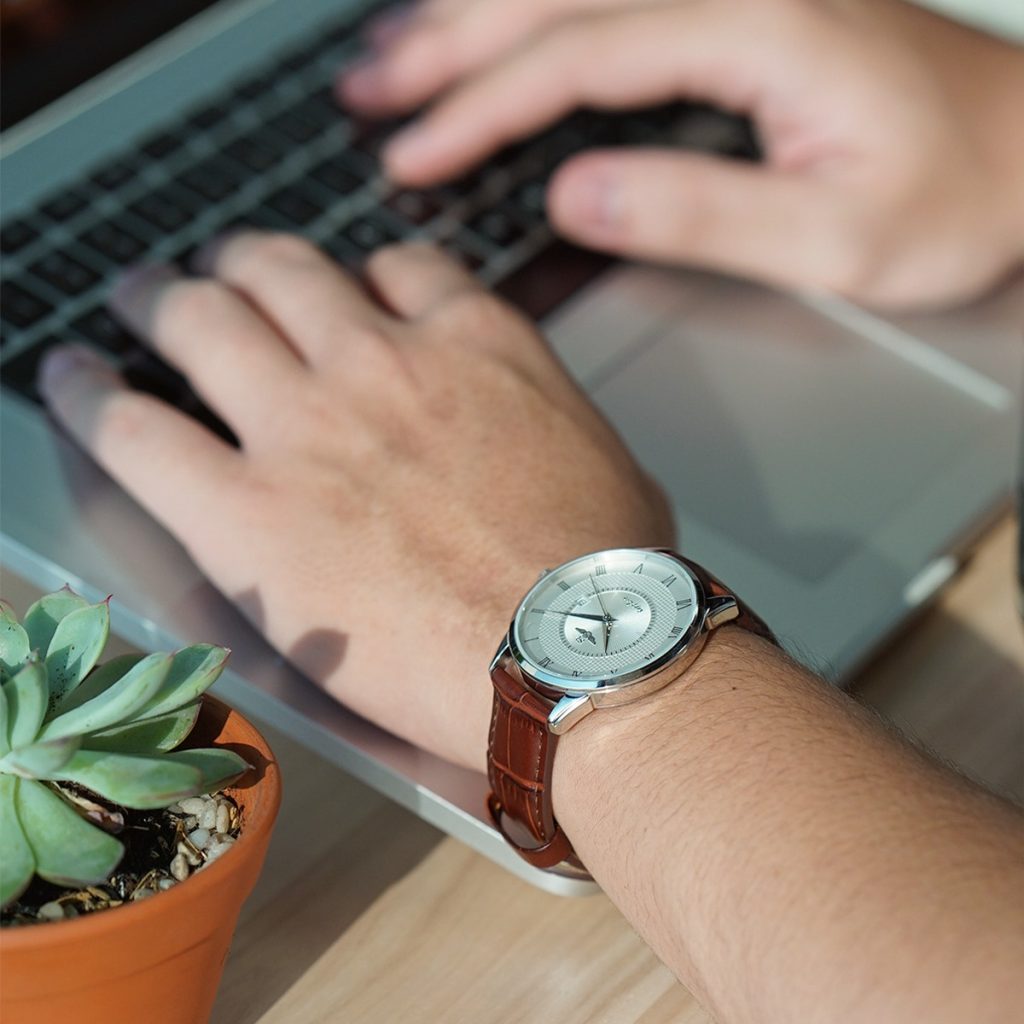 đồng hồ dây da cao cấp